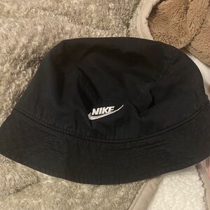 Nike Classic Black Bucket Hat